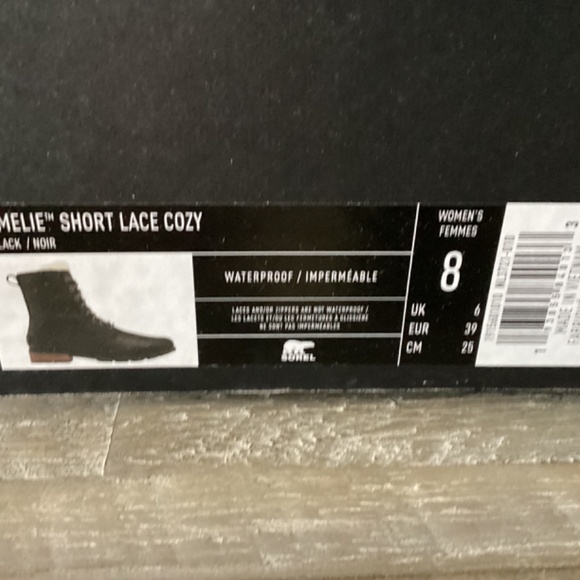SOREL Emelie Genuine Shearling Short Lace-Up Boot (Women), size 8 - Picture 8 of 9